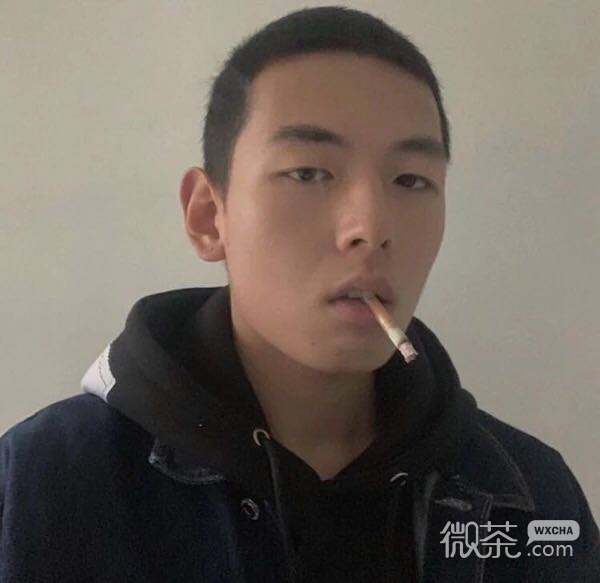 微信洒脱高颜值帅气男生头像