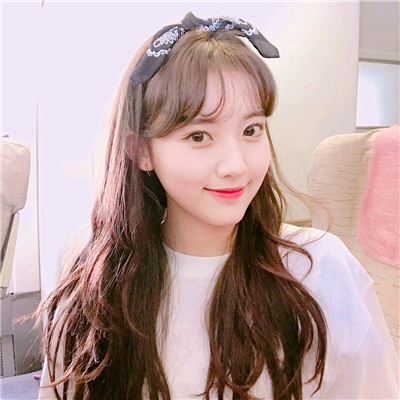 微信小清新阳光温馨女生头像