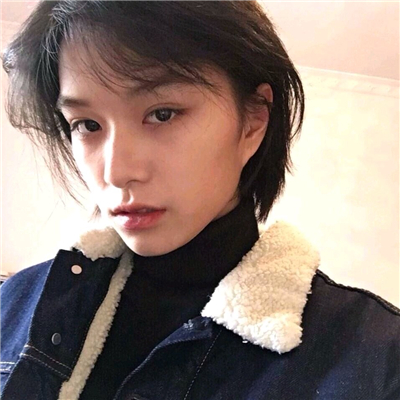 微信粉嫩好看小清新时尚女生头像