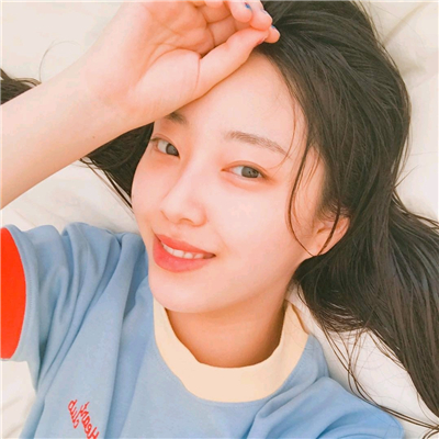 微信小清新阳光温馨女生头像