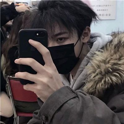 成熟性感男生微信头像