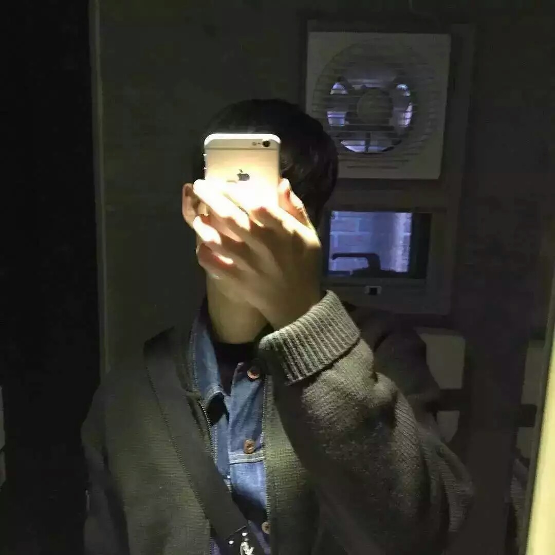 成熟性感男生微信头像