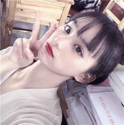 微信清新纯洁阳光女生头像