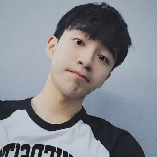 成熟性感男生微信头像