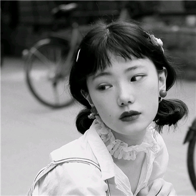 微信深沉佛系时尚女生头像