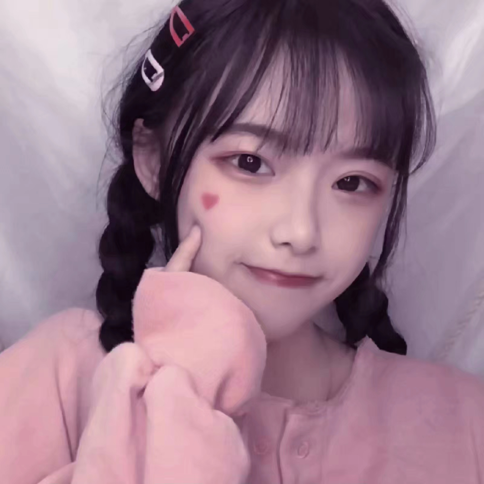 微信小清新唯美粉嫩气质女生头像