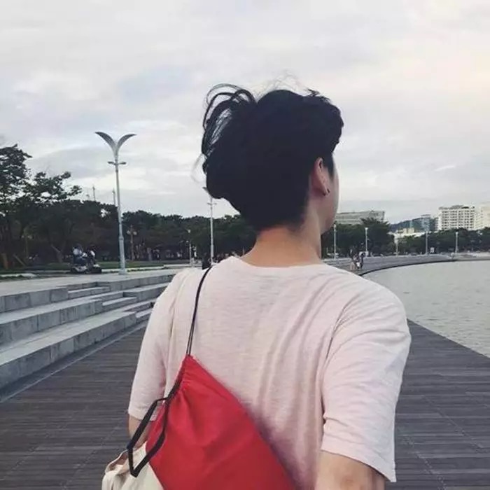 成熟性感男生微信头像