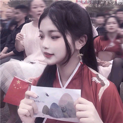 微信唯美粉嫩时尚好看女生头像