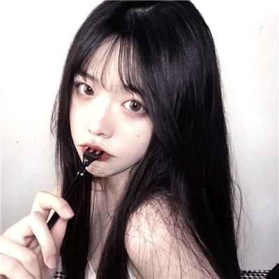 微信文艺迷人气质女生头像