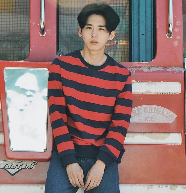 成熟性感男生微信头像