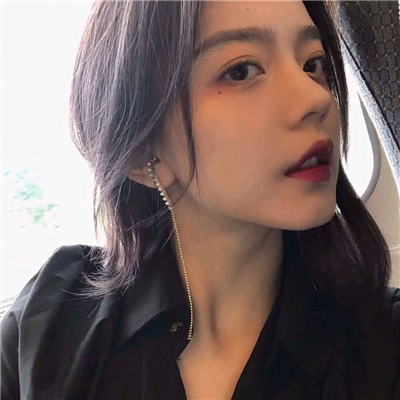 微信深沉佛系时尚女生头像