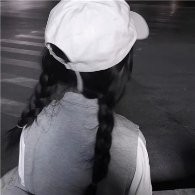 微信文艺阳光粉嫩女生头像