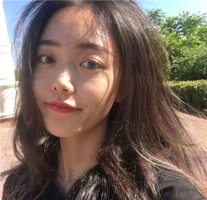 微信深沉佛系时尚女生头像