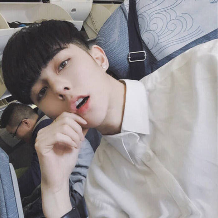 成熟性感男生微信头像