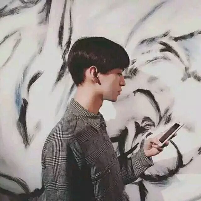 成熟性感男生微信头像