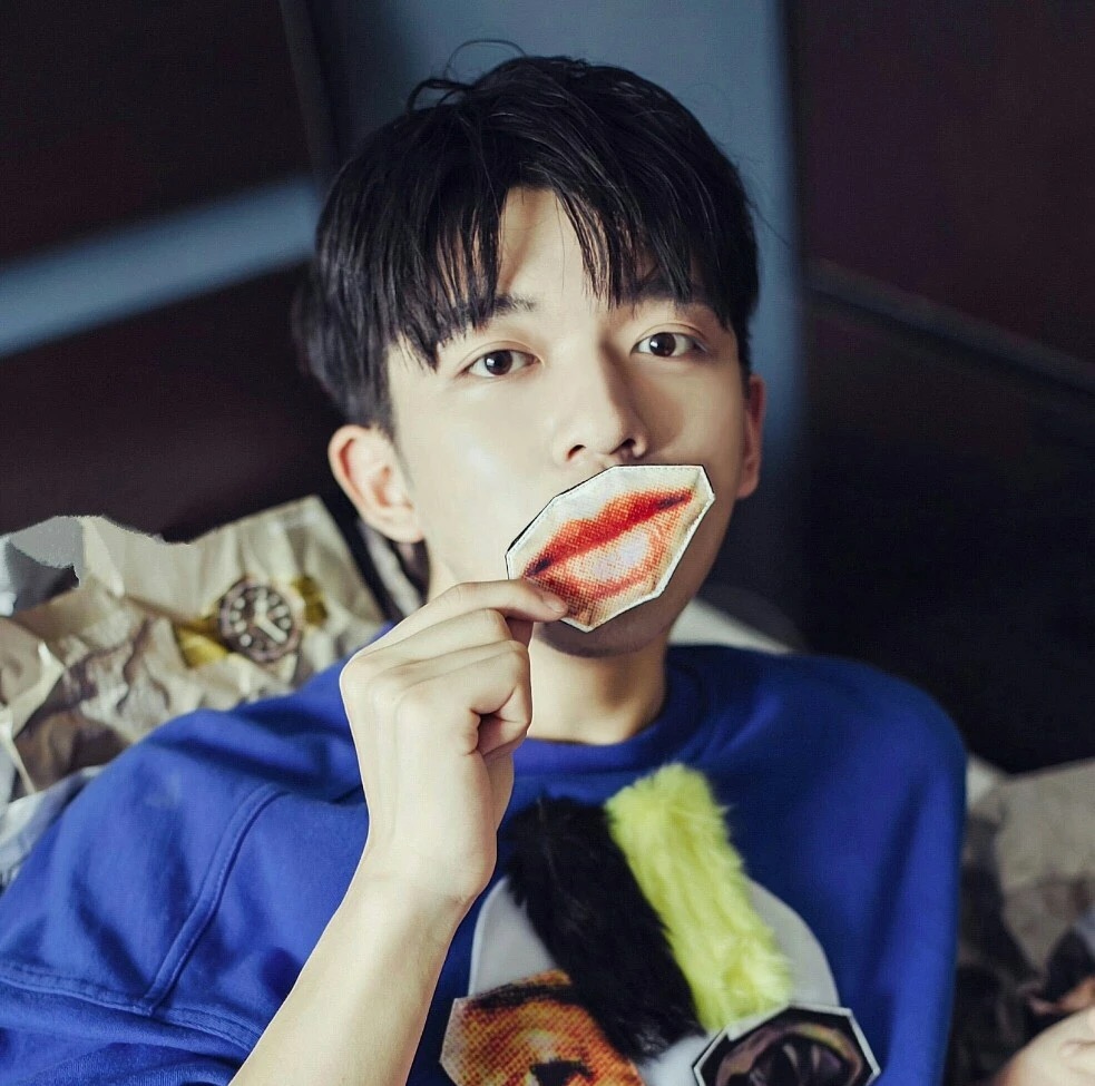 成熟性感男生微信头像