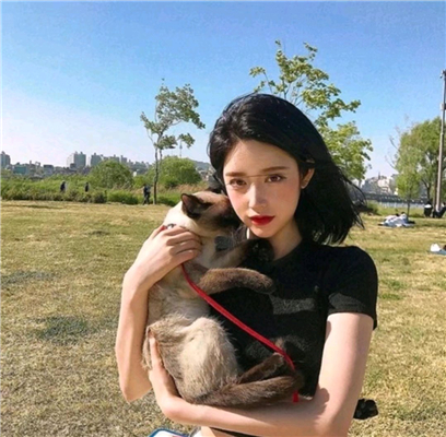 微信深沉佛系时尚女生头像