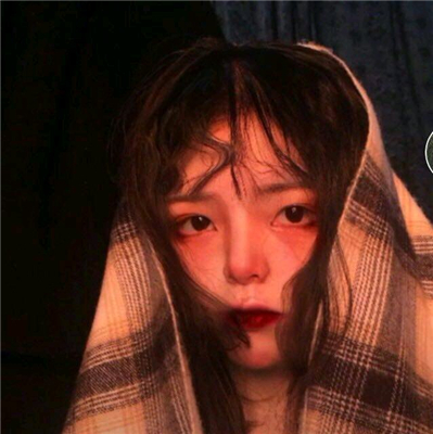 微信深沉佛系时尚女生头像