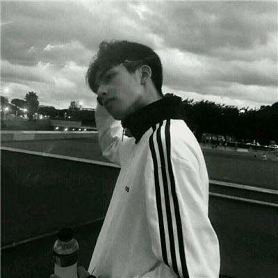 成熟性感男生微信头像