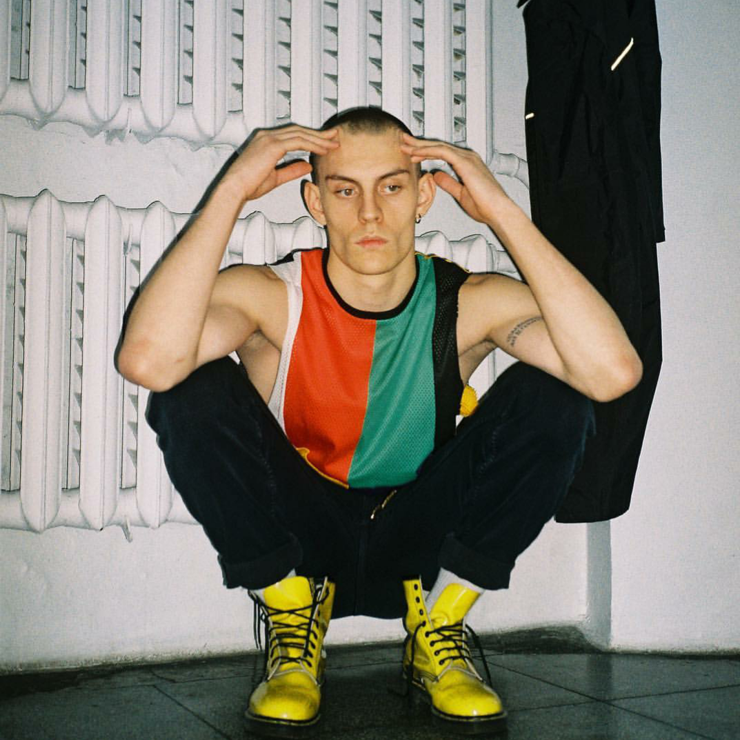 微信帅气高冷霸气欧美男生头像