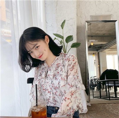 阳光青春时尚微信女头