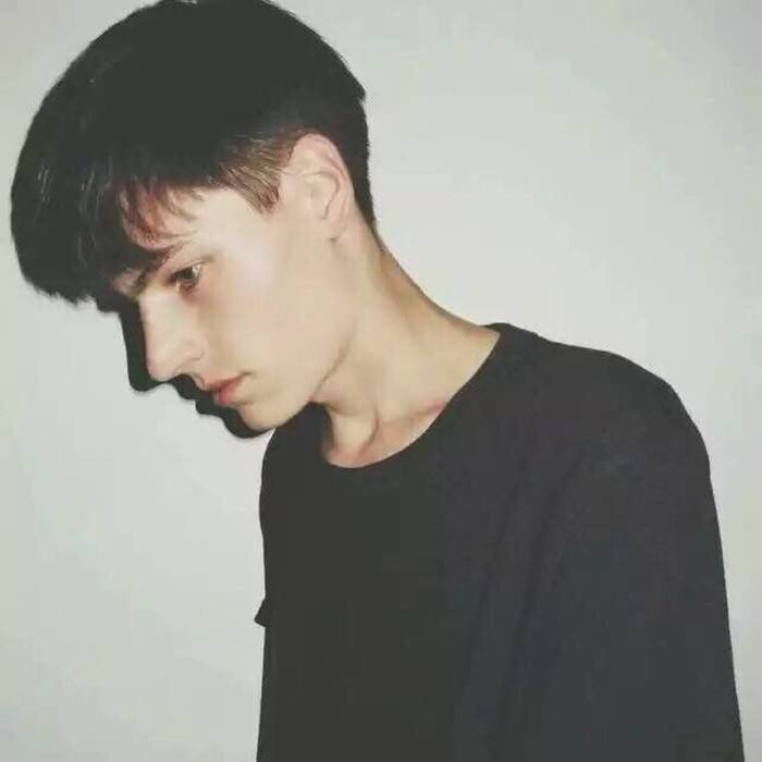 微信好看简约气质男头