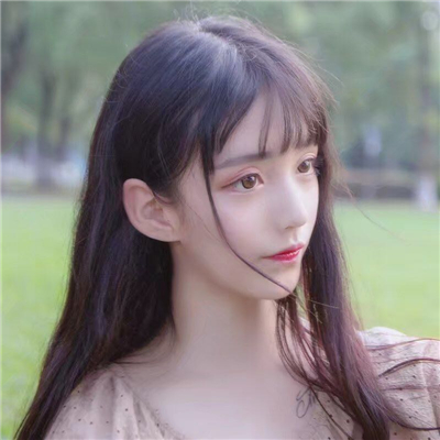 微信好看阳光文艺性感女生头像