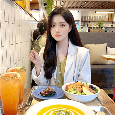微信阳光时尚纯洁女头