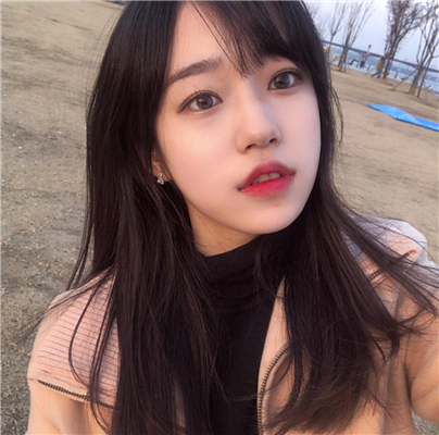微信清新好看性感阳光女头