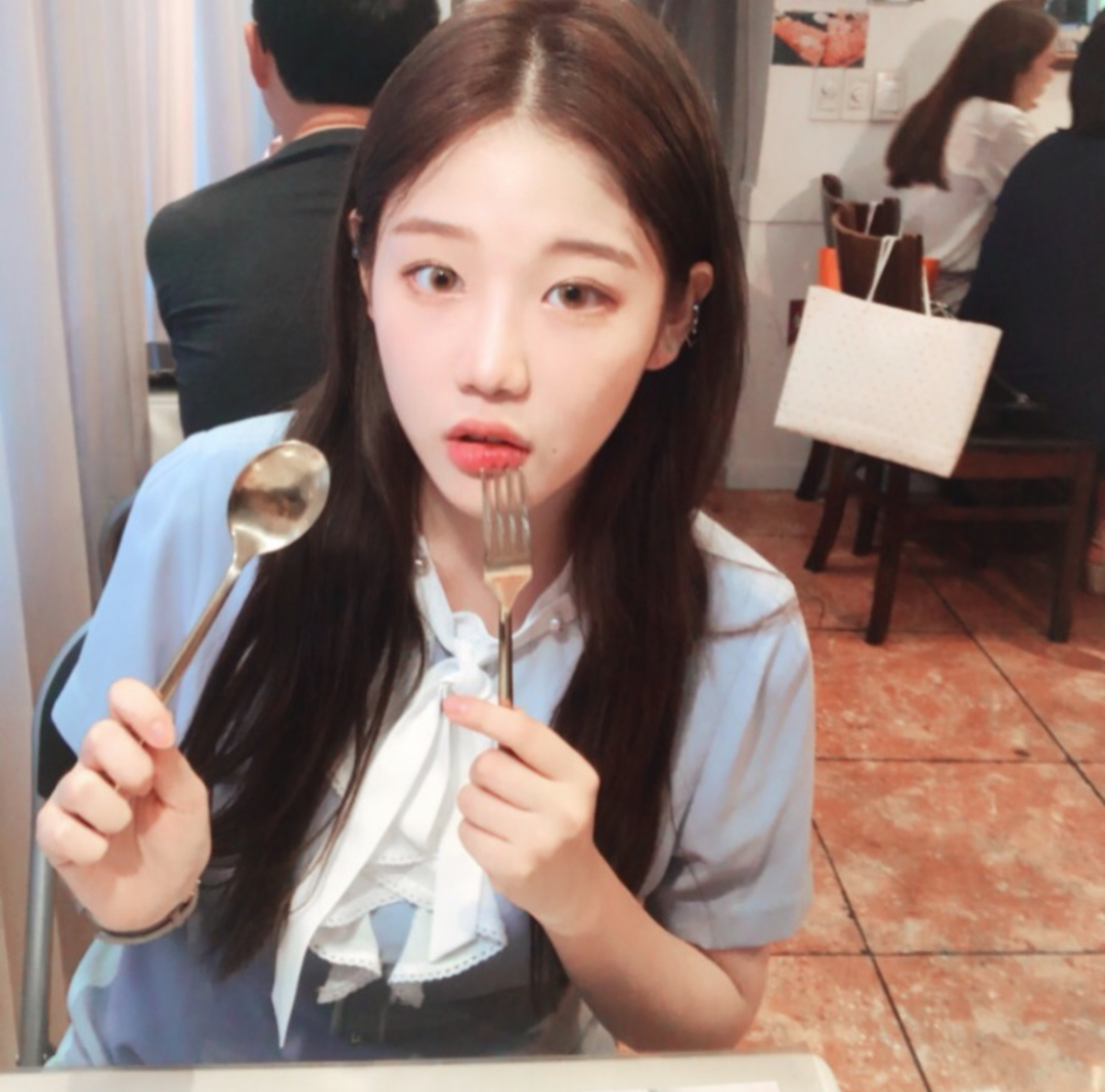 微信气质阳光简洁时尚女头