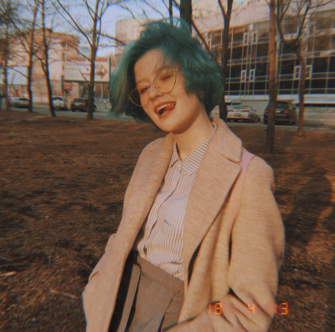 微信气质阳光简洁时尚女头