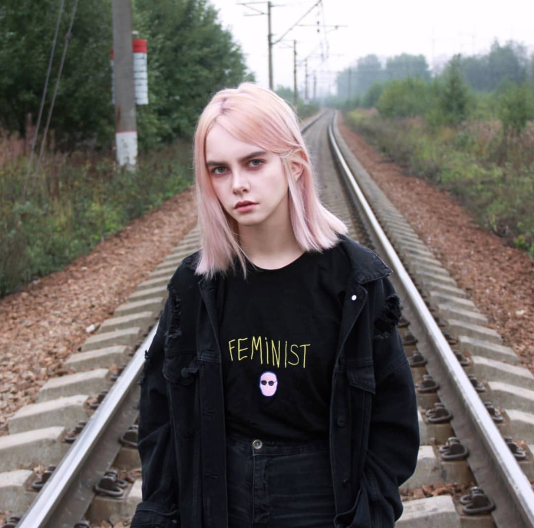 微信气质阳光简洁时尚女头