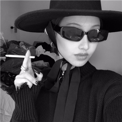 微信阳光时尚气质漂亮女生头像