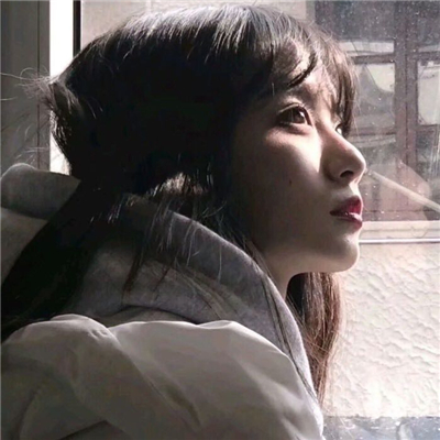 微信好看阳光文艺性感女生头像