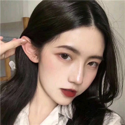 微信好看阳光文艺性感女生头像