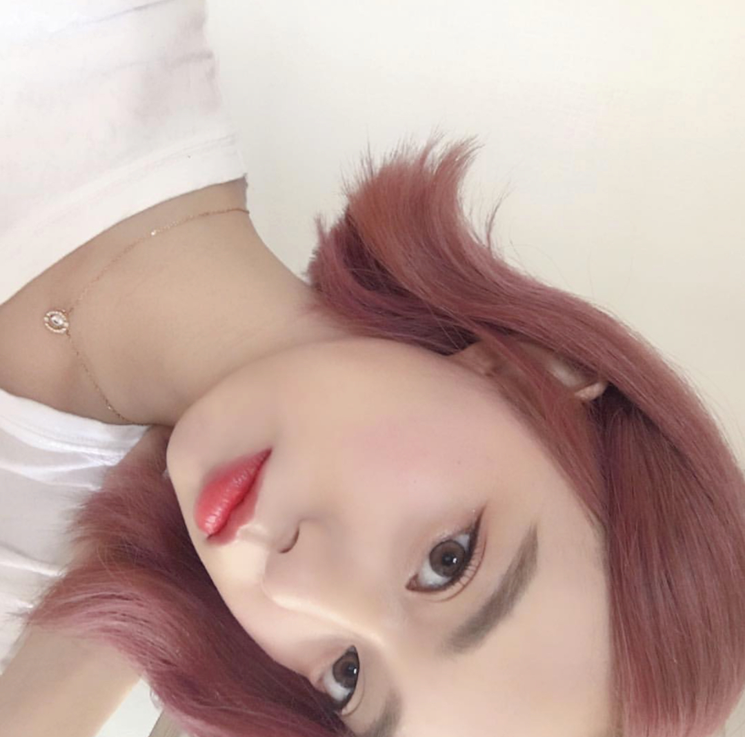 微信气质阳光简洁时尚女头