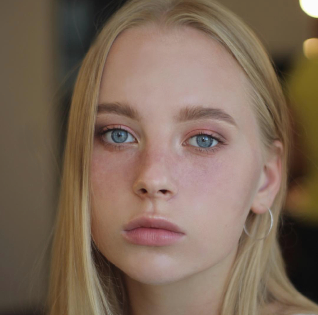 微信气质阳光简洁时尚女头