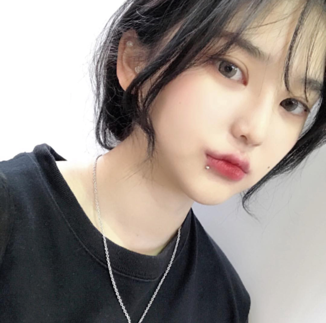 微信气质阳光简洁时尚女头