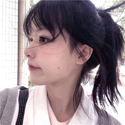 微信好看阳光文艺性感女生头像