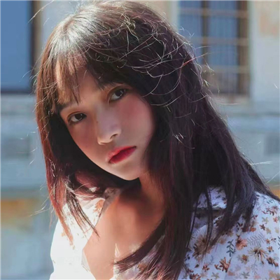微信好看阳光文艺性感女生头像
