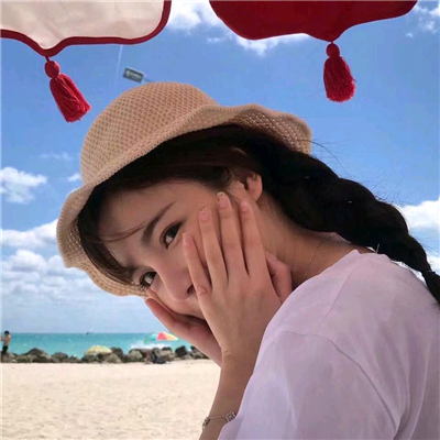 微信好看阳光文艺性感女生头像