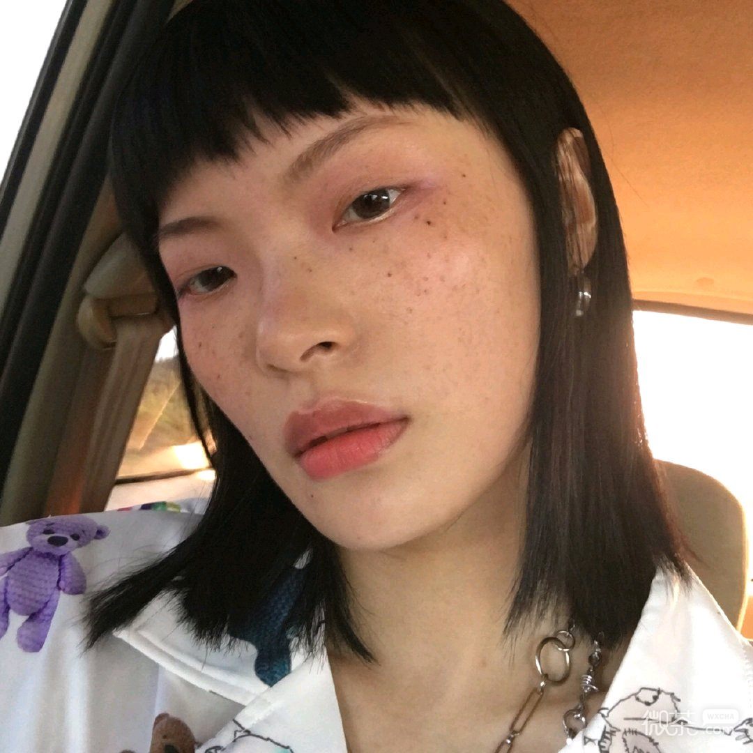 微信好看潮流性感女头
