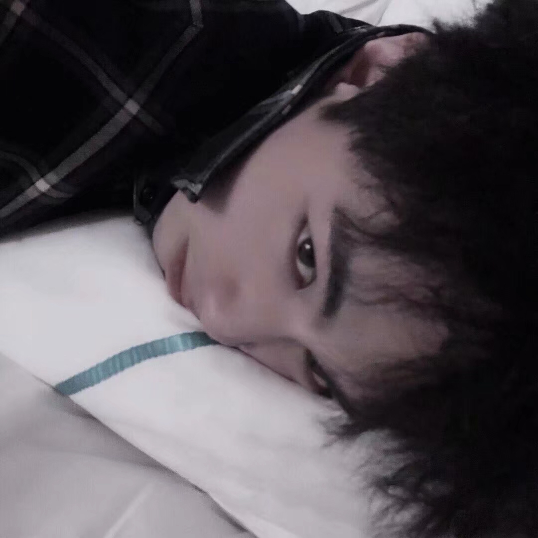 微信冷酷气质迷人男头