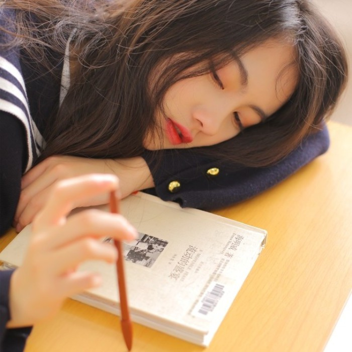 微信清新森系阳光女头