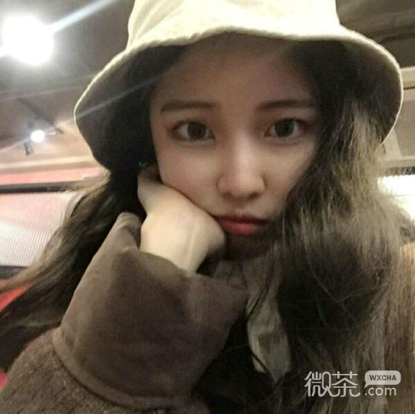 微信阳光粉嫩文艺气质女头