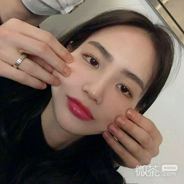 微信阳光粉嫩文艺气质女头
