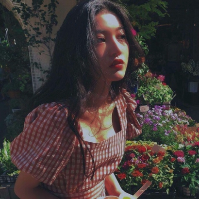 成熟伤感抑郁风格的微信个性女生头像合集下载