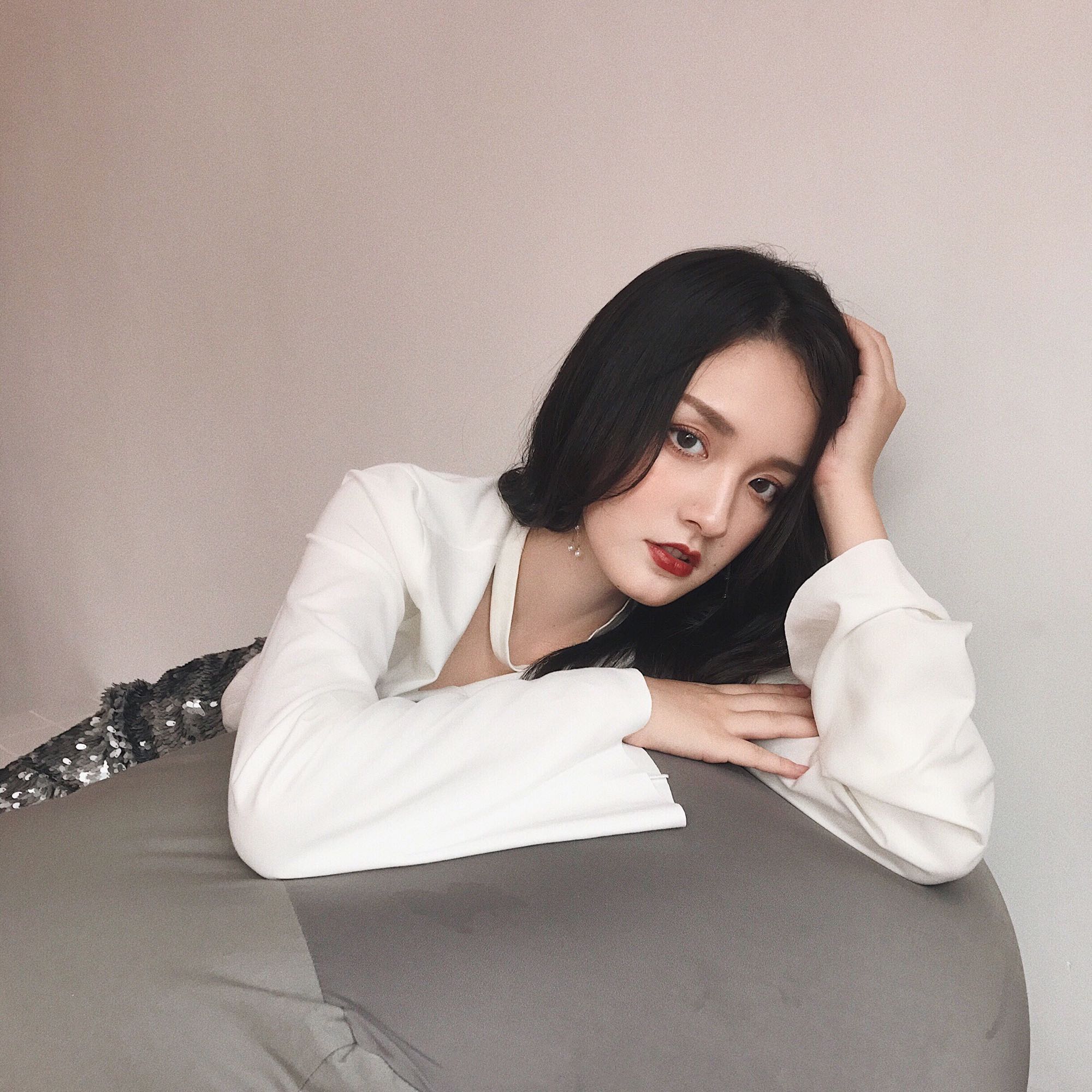 微信清新阳光佛系女头