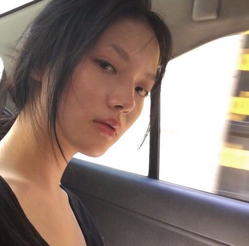 微信佛系简洁女头