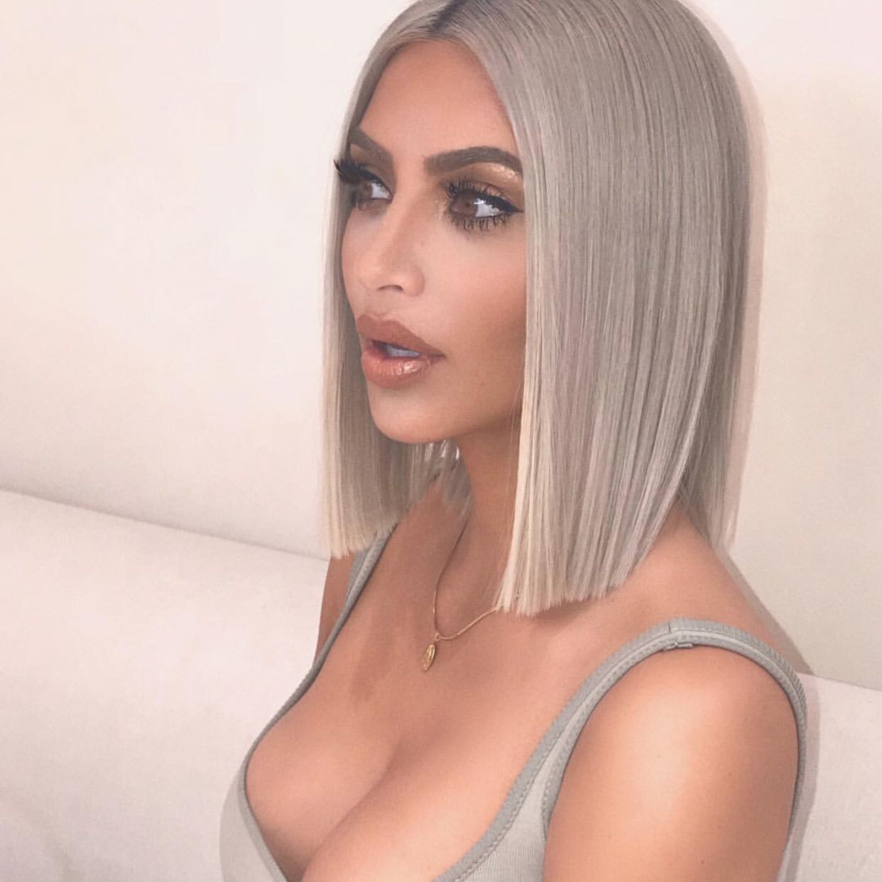 微信清新非主流冷酷女头